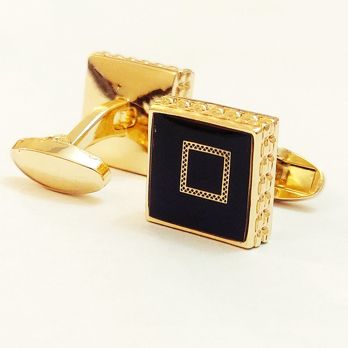 Elegant Men’s Cufflinks