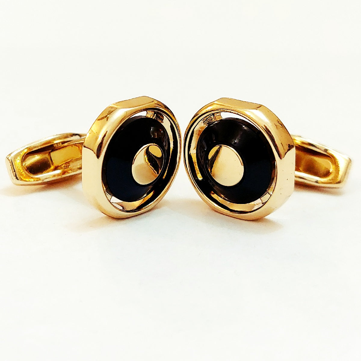 Trendy Men’s Cufflinks