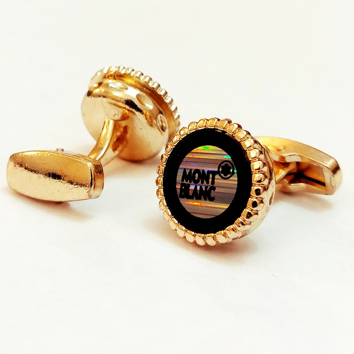 Trendy Men’s Cufflinks