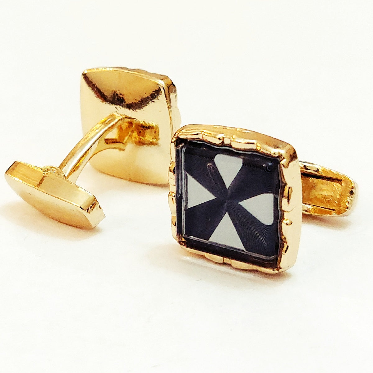 Charming Men’s Cufflinks