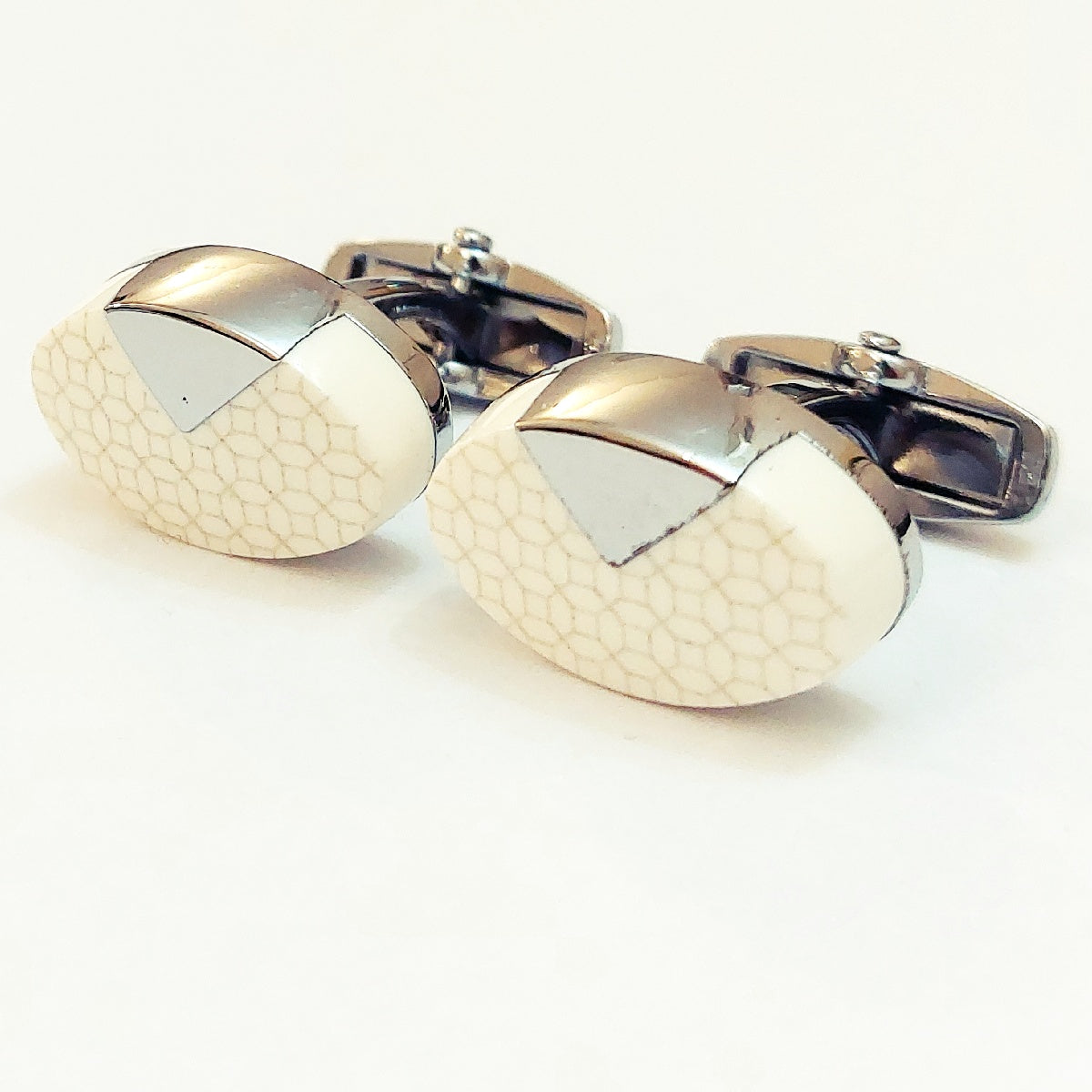 Trendy Men’s Cufflinks