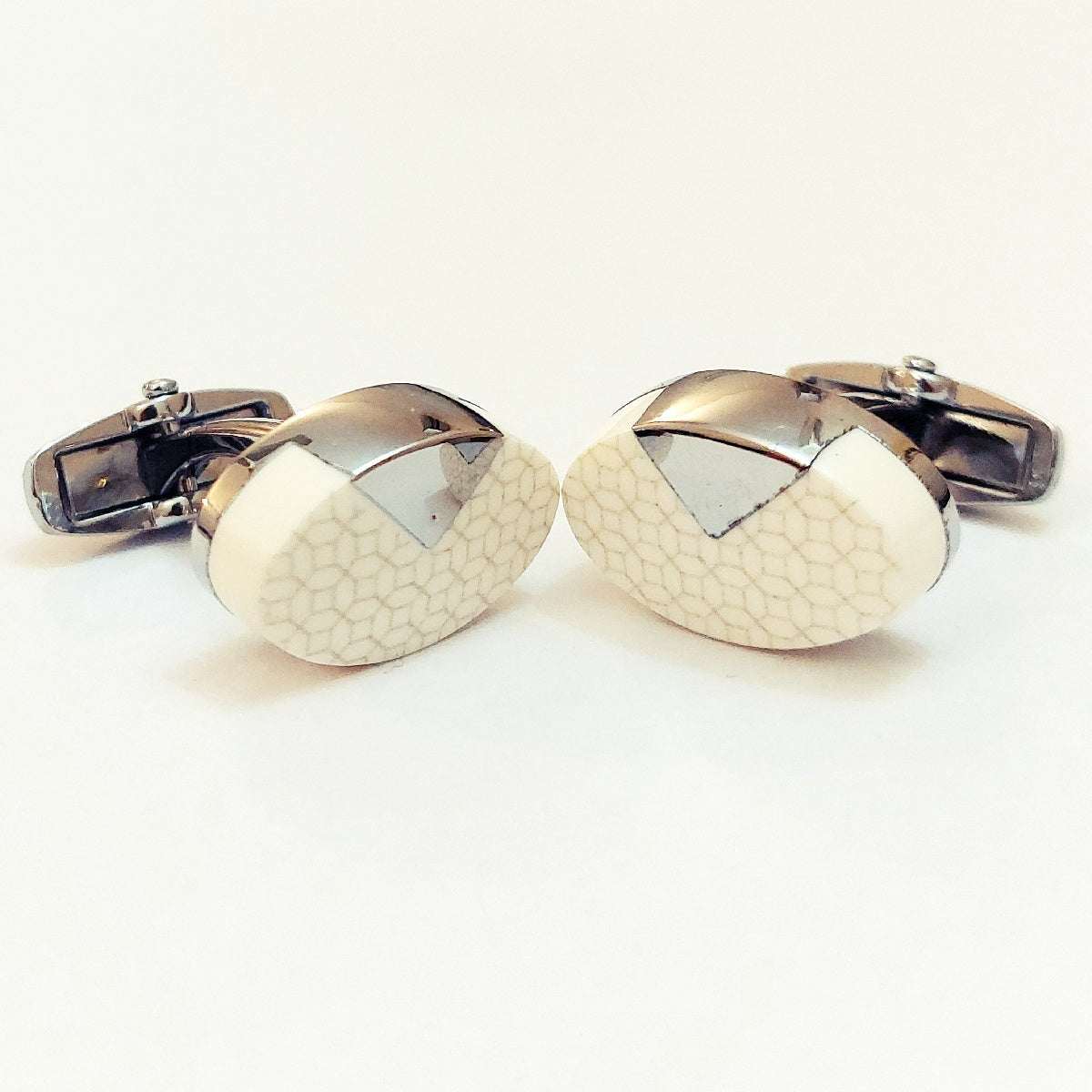 Trendy Men’s Cufflinks