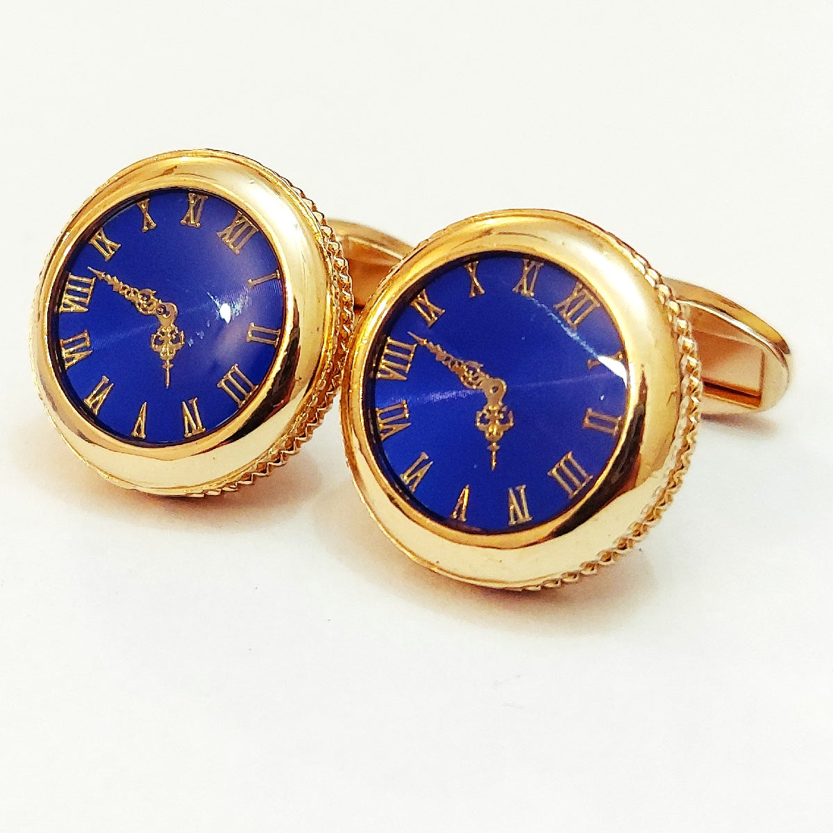 Trendy Men’s Cufflinks