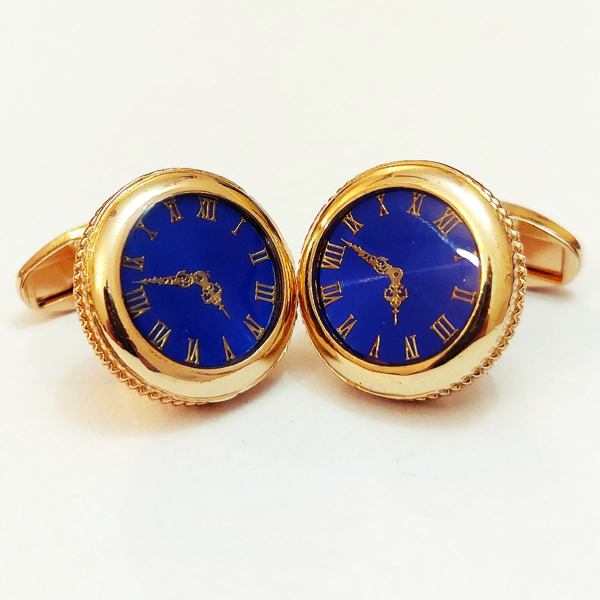 Trendy Men’s Cufflinks