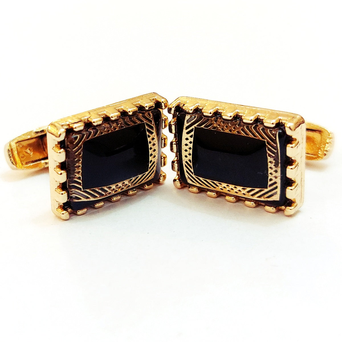 Charming Men’s Cufflinks