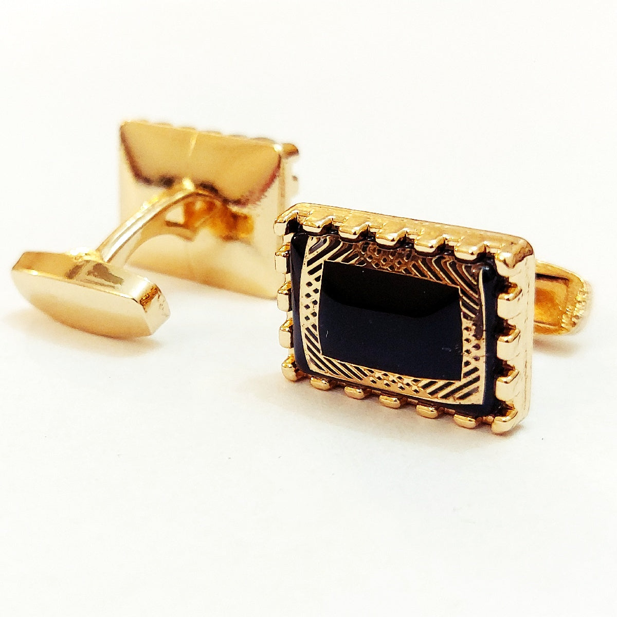 Charming Men’s Cufflinks