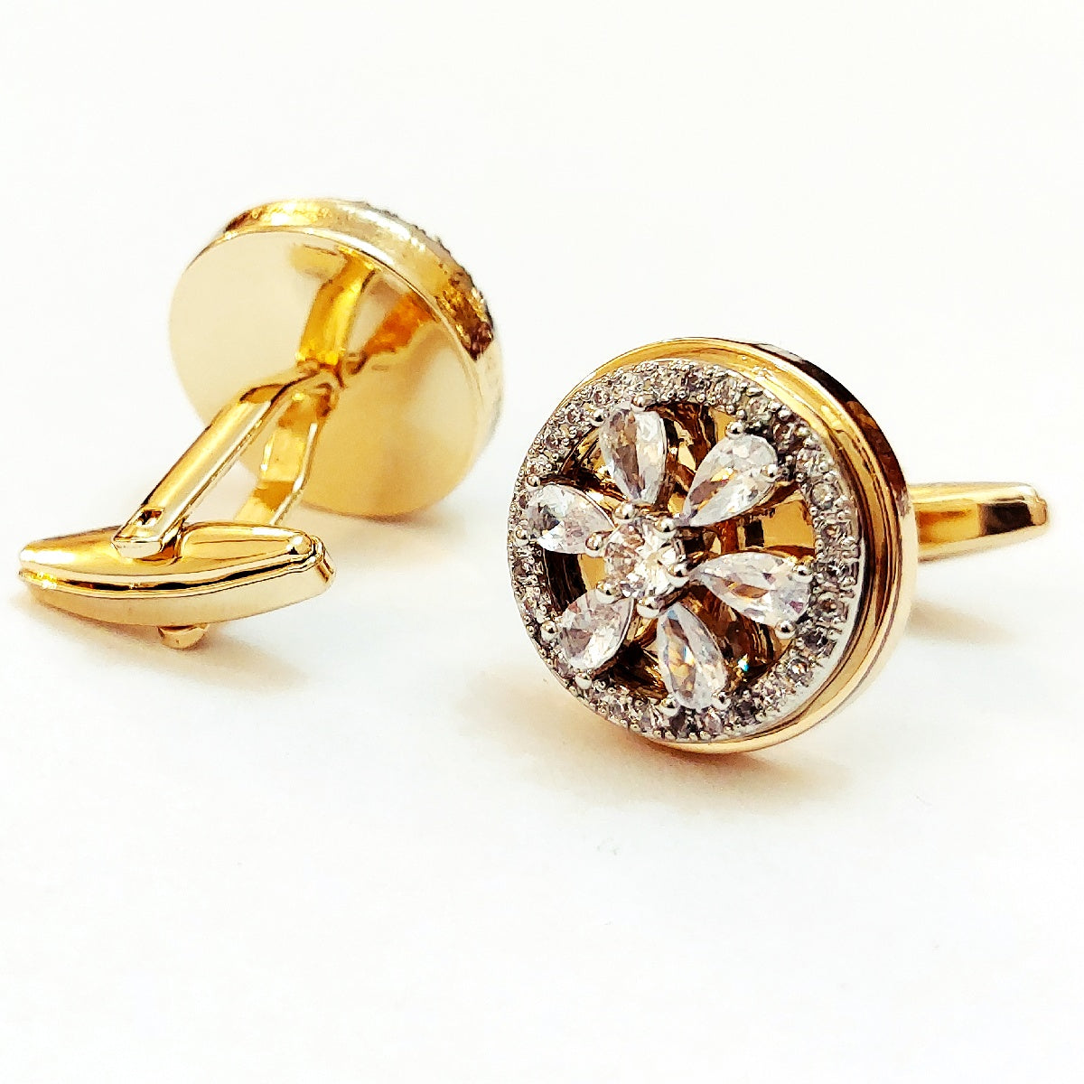 Elegant Men’s Cufflinks