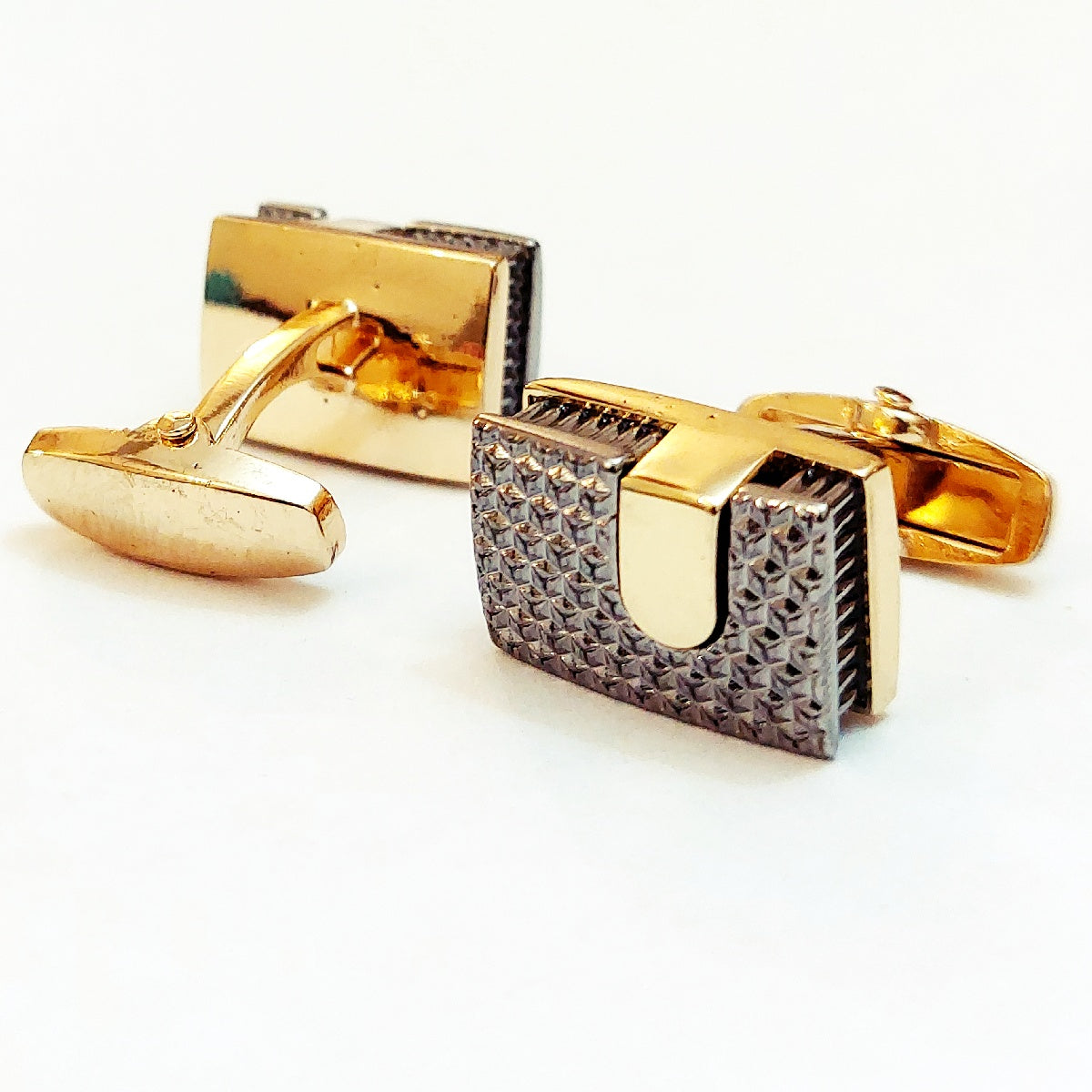 Elegant Men’s Cufflinks