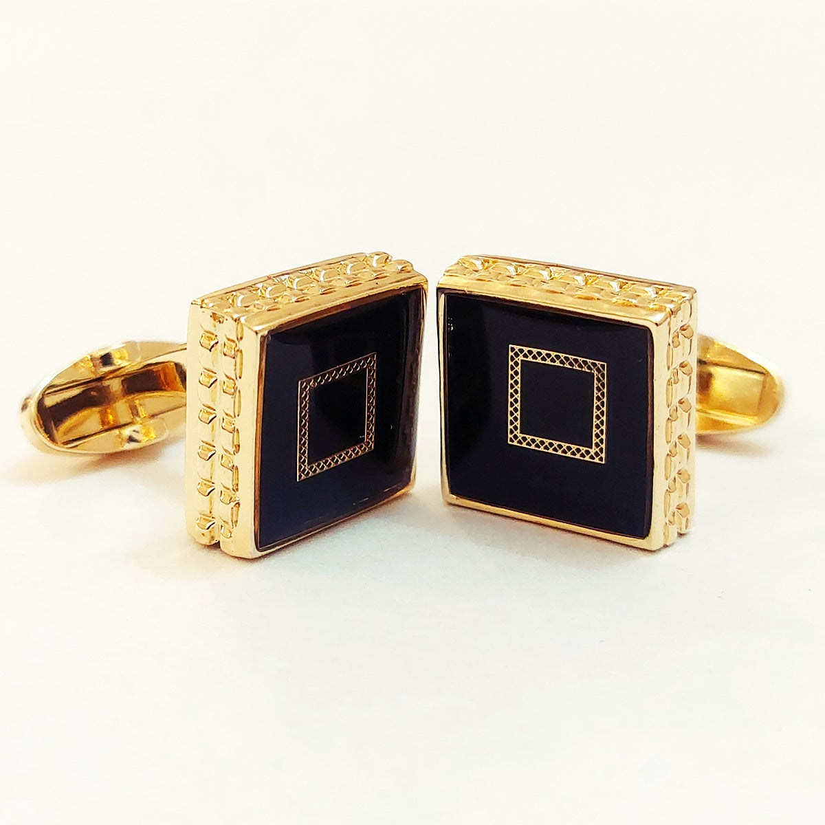 Elegant Men’s Cufflinks