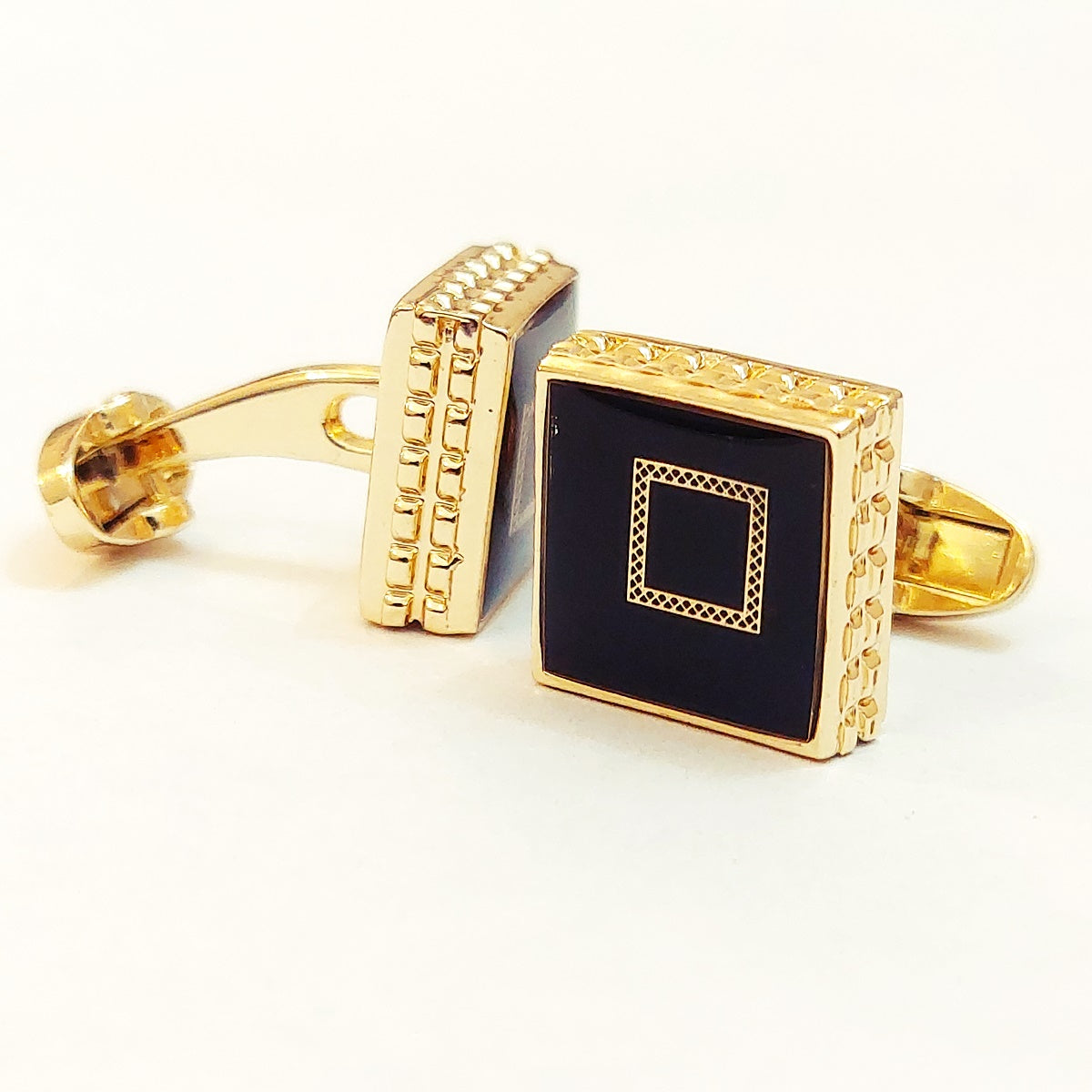 Elegant Men’s Cufflinks