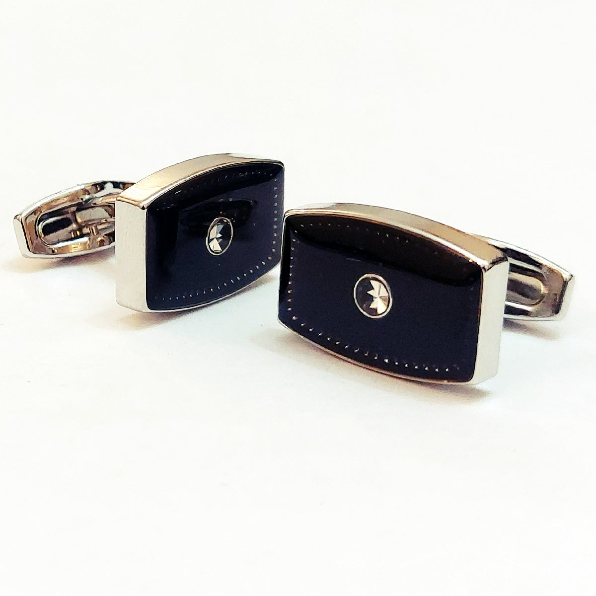 Trendy Men’s Cufflinks