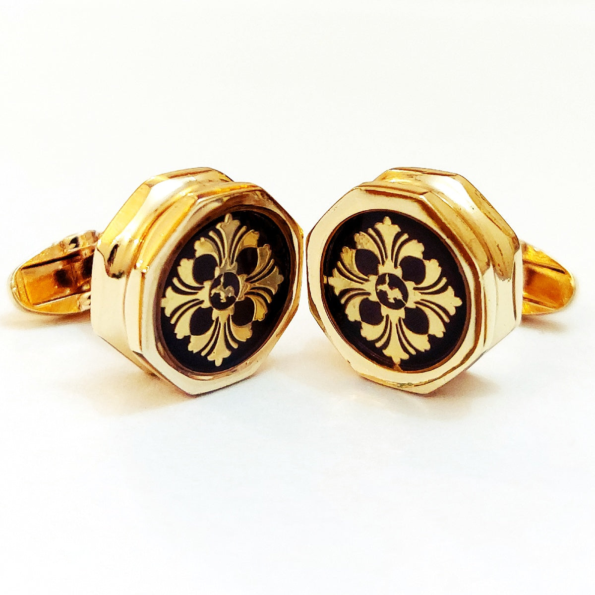 Elegant Men’s Cufflinks